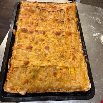 Empanada de: Atún, bacalao o Xoubas - Imagen 1